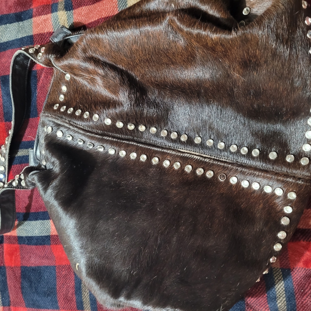 Raviani Brown Shoulder Bag with Elegant Design